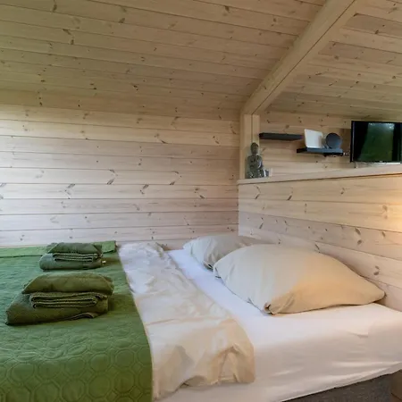 بيت للعطل Tinyhouse Mit Terrasse Und Garten